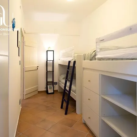 La Pelosa Wifi,view And Free Parking Apartment Stintino